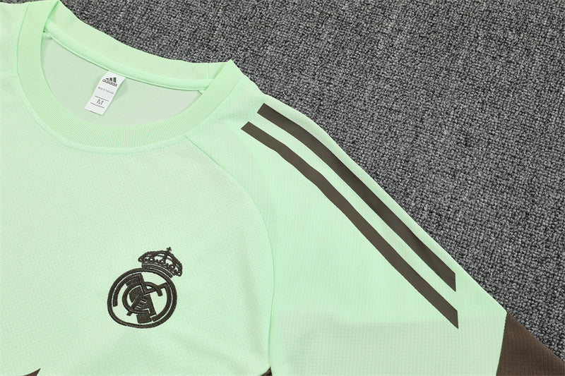 Ensemble Maillot Short Real Madrid Homme/Enfant 2025 2026 Vert Ciel Kaki