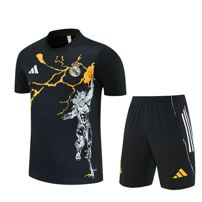 Ensemble Maillot Short Real Madrid Marvel Homme/Enfant 2025 2026 Noir