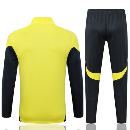 Survetement Real Madrid Veste Homme/Enfant  2025 2026 Jaune Clair