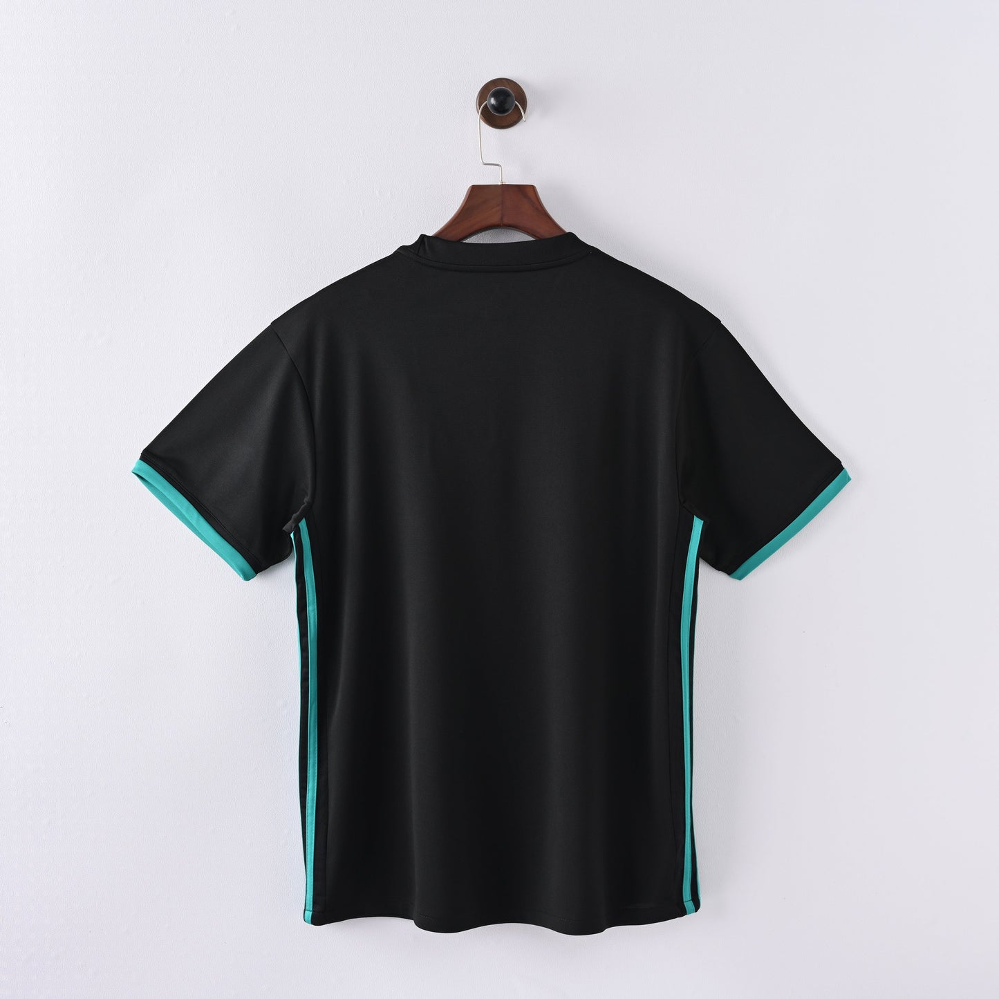Maillot Real Madrid Retro Vintage 2017-2018 Exterieur Homme